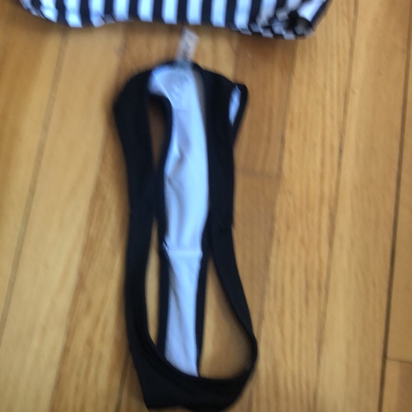 Women’s bikini top brand unknown bottom Shein - Picture 7 of 8